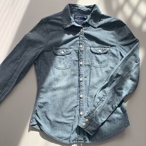 AMERICAN EAGLE 100% COTTON CHAMBRAY DENIM BUTTON DOWN SHIRT FOR WOMEN•SIZE SMALL